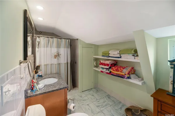 $7,500 | 289 Cottage Walk, Ocean Beach, NY 11770
