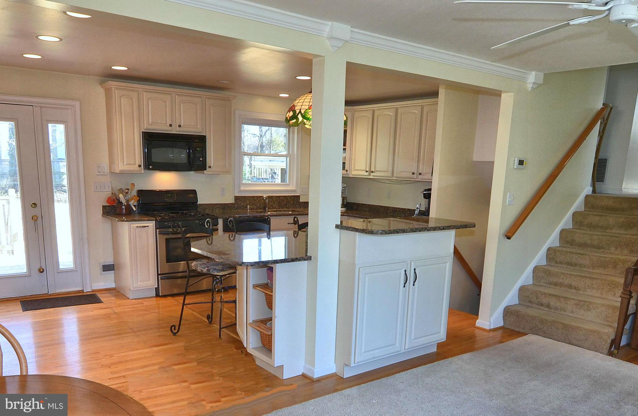 111 Cedar Road Severna Park, MD 21146 - Photo 11 of 28 Interior (General)