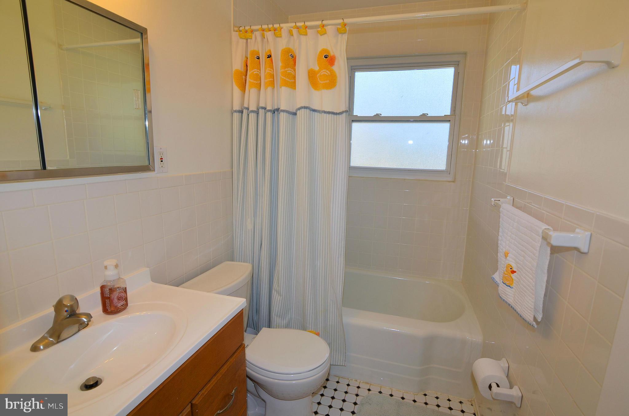 111 Cedar Road Severna Park, MD 21146 - Photo 15 of 28 Bath