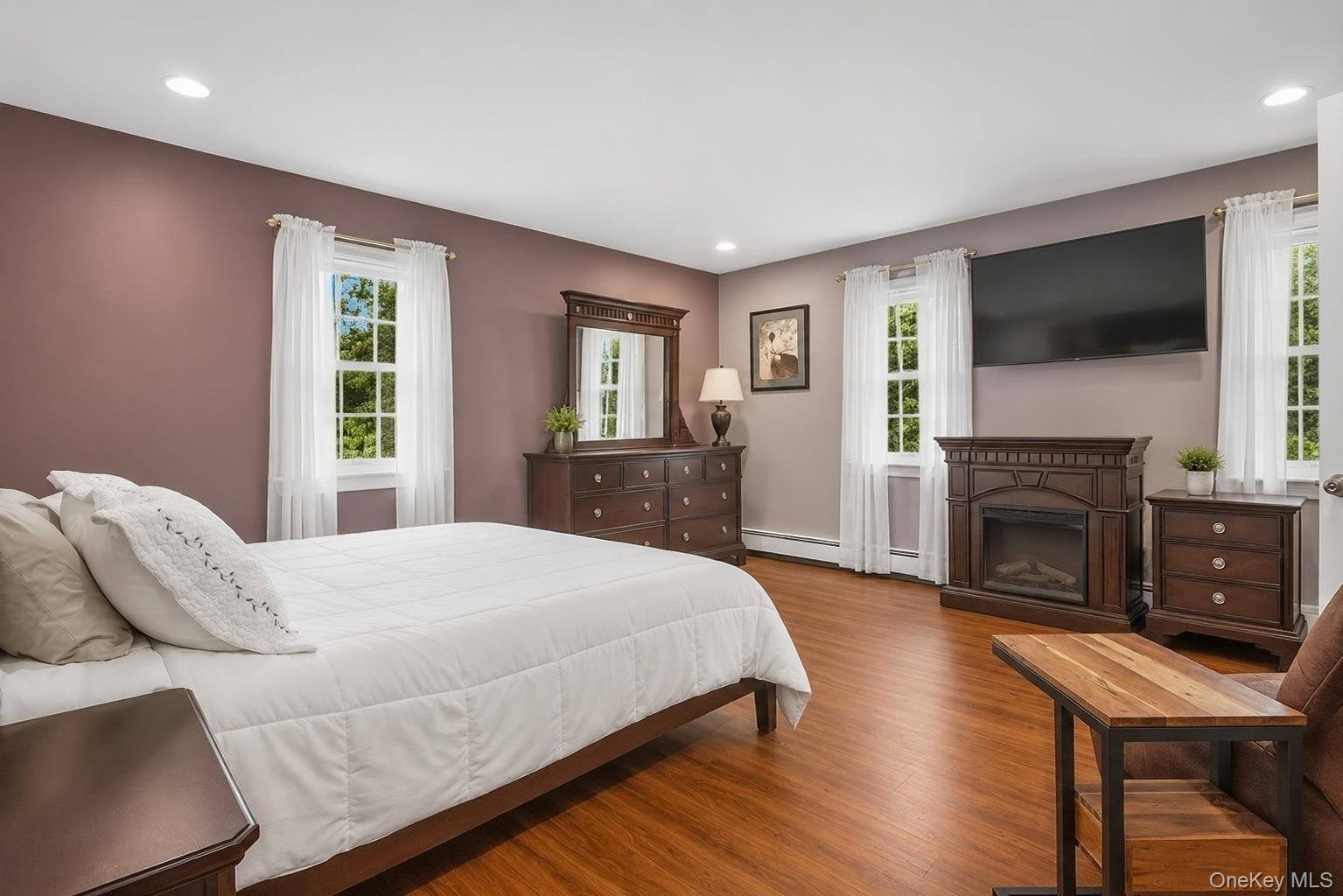 77 Shore Road Mount Sinai, NY 11766 - Photo 17 of 33