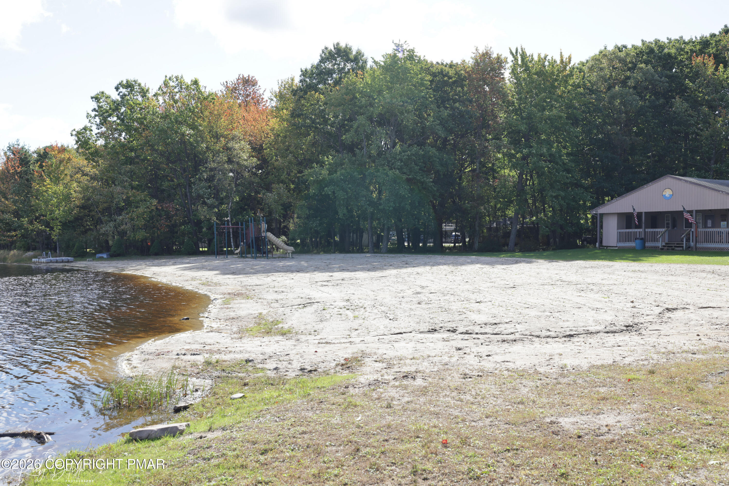 2137 Freedom Way Pocono Summit, PA 18346 - Photo 54 of 71 55-RBPH2464