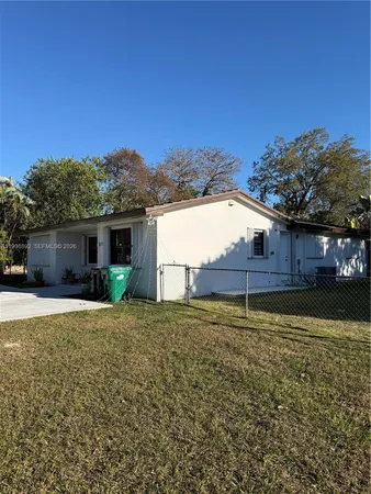 $4,275 | 8772 Southwest 143rd Street, Unit 8772, Palmetto Bay, FL 33176