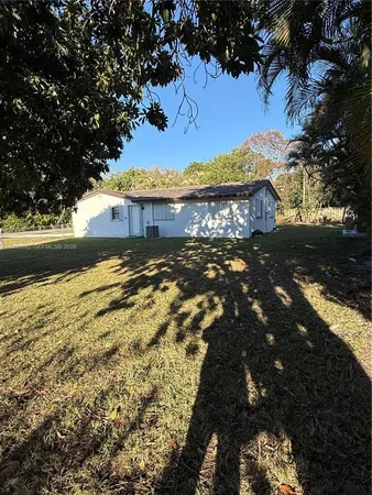 $4,275 | 8772 Southwest 143rd Street, Unit 8772, Palmetto Bay, FL 33176