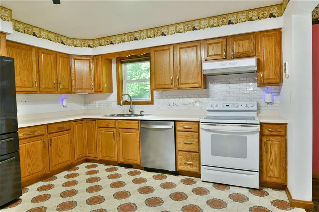 7715 Lamor Road Mercer, PA 16137 - Photo 19 of 50