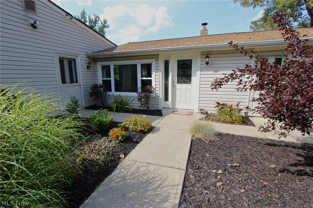 10022 Bell Road Newbury, OH 44065 - Photo 3 of 29 Gallery Image 3