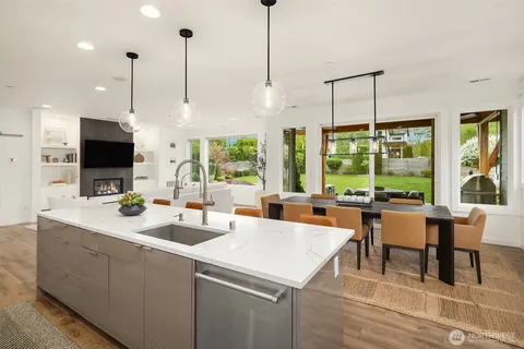 $1,588,800 | 32909 Southeast 41st Street, Fall City, WA 98024