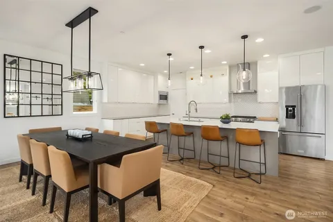 $1,588,800 | 32909 Southeast 41st Street, Fall City, WA 98024