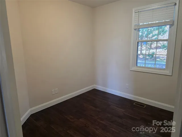 $412,500 | 12 White Squirrel Lane, Hendersonville, NC 28739