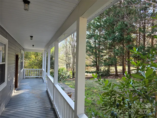 $412,500 | 12 White Squirrel Lane, Hendersonville, NC 28739