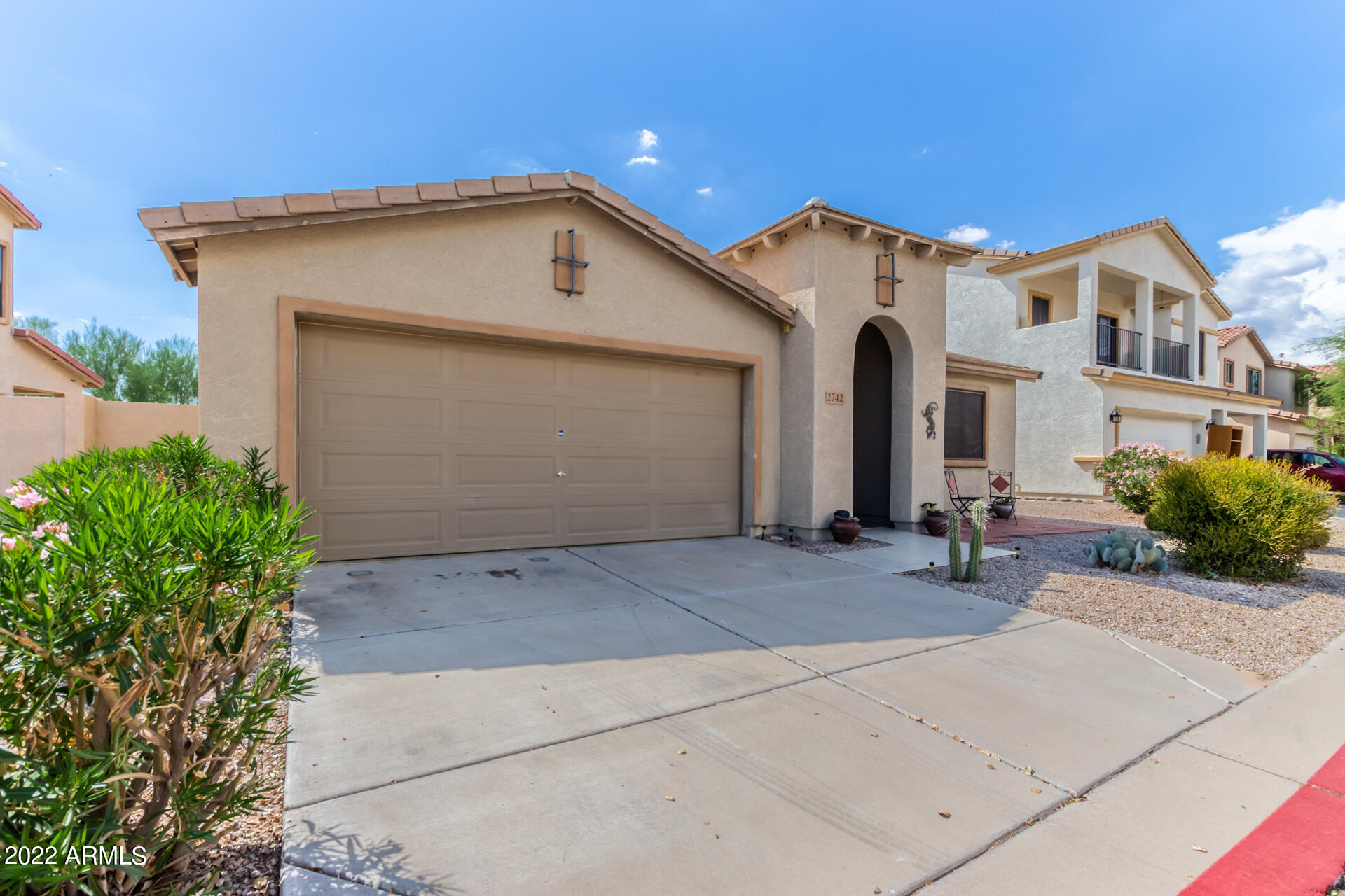 2742 South Powell Road Apache Junction, AZ 85119 - Photo 6 of 34 a view of a house with patio