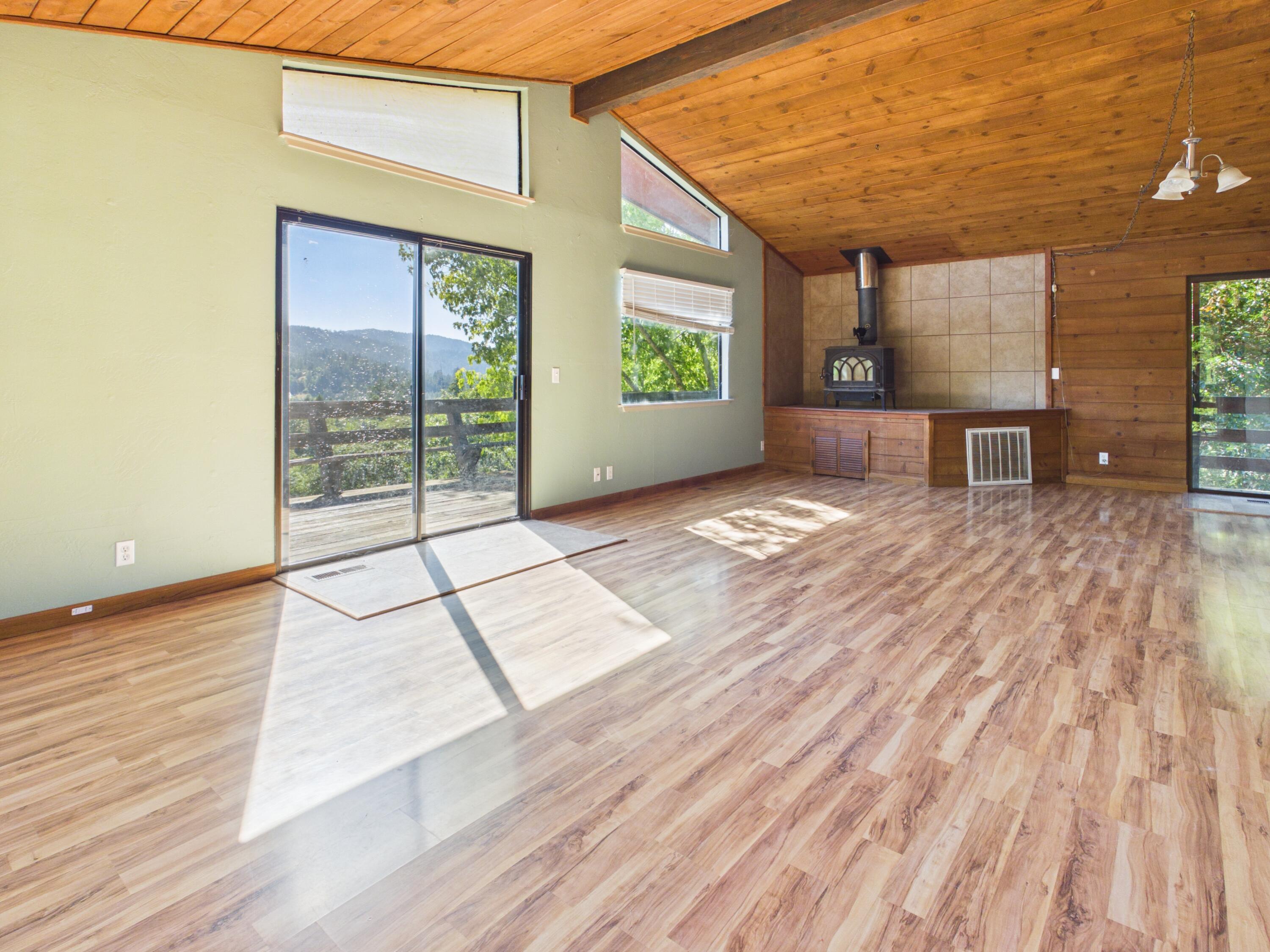 133 Arthur Road Garberville, CA 95542 - Photo 4 of 60