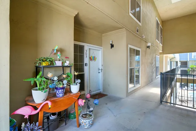 $215,000 | 921 Marine Street, Unit 303, Galveston, TX 77550