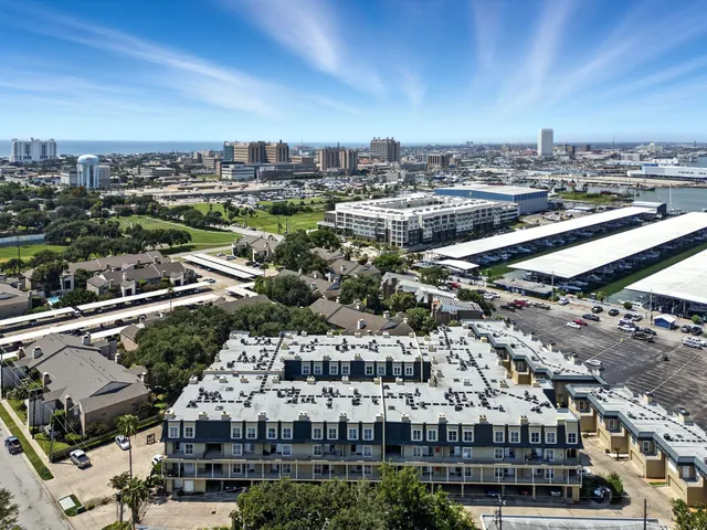 $215,000 | 921 Marine Street, Unit 303, Galveston, TX 77550