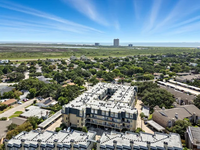 $180,000 | 921 Marine Street, Unit 303, Galveston, TX 77550