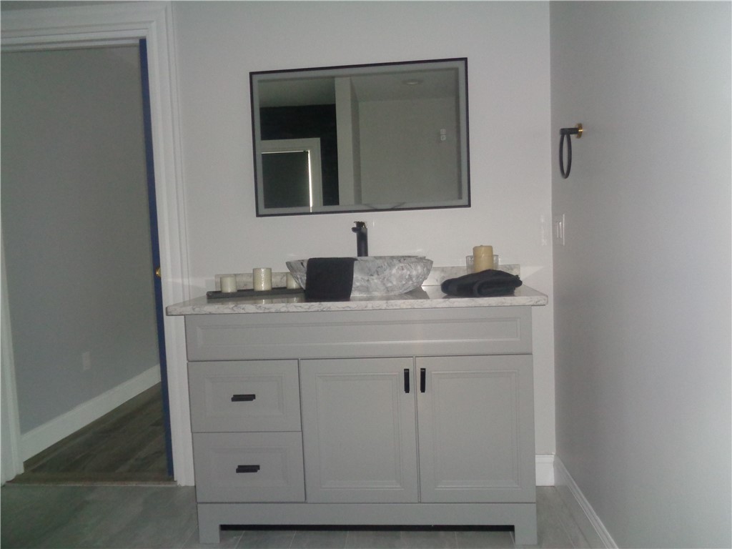 176 Vernon Street Warwick, RI 02889 - Photo 12 of 45