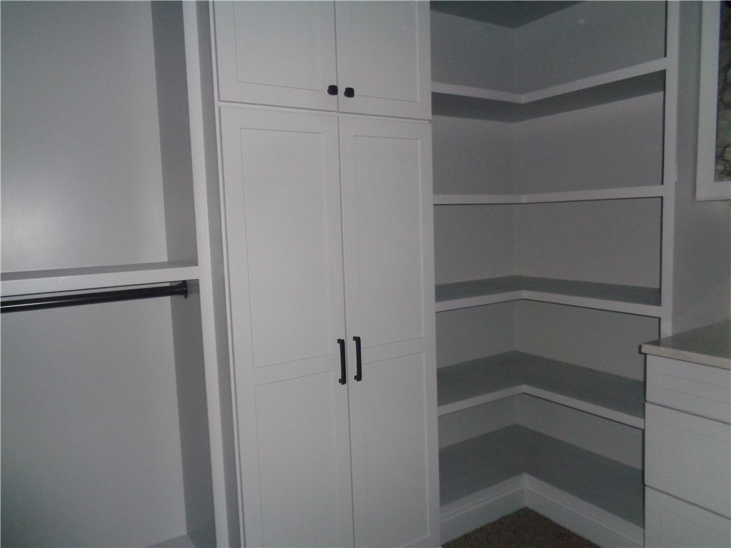 176 Vernon Street Warwick, RI 02889 - Photo 17 of 45