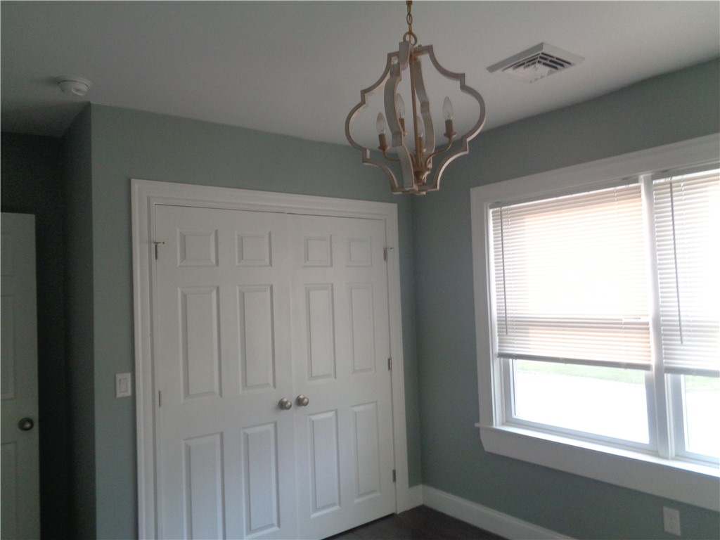 176 Vernon Street Warwick, RI 02889 - Photo 22 of 45