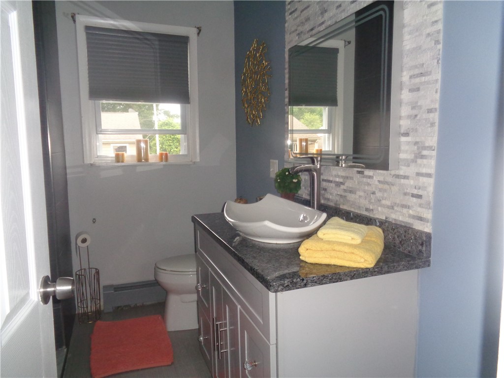 176 Vernon Street Warwick, RI 02889 - Photo 26 of 45