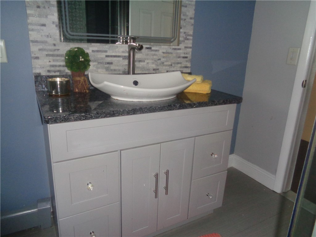 176 Vernon Street Warwick, RI 02889 - Photo 27 of 45