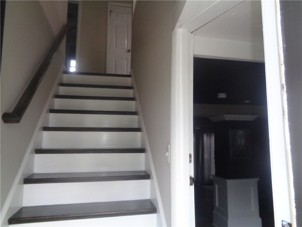 176 Vernon Street Warwick, RI 02889 - Photo 29 of 45