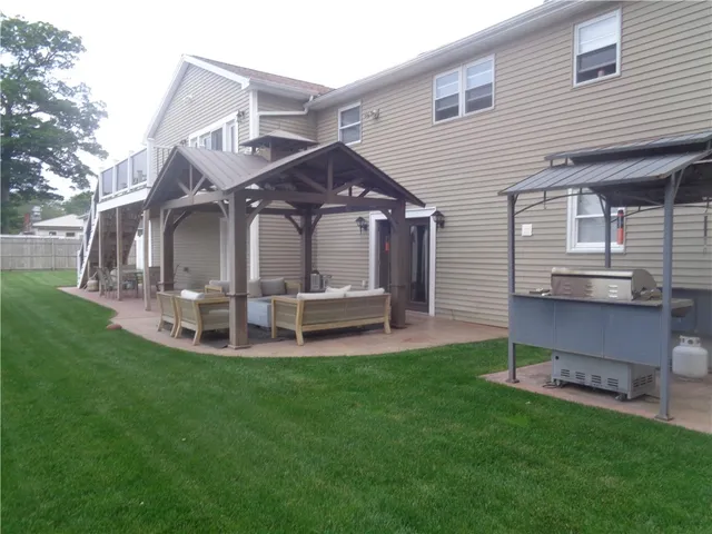 $629,900 | 176 Vernon Street, Warwick, RI 02889