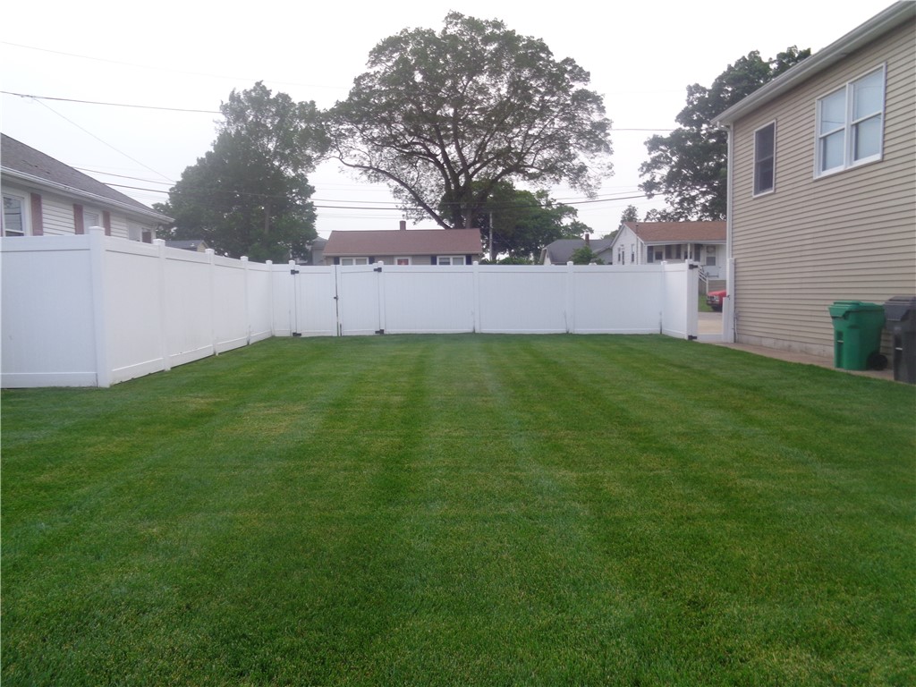 176 Vernon Street Warwick, RI 02889 - Photo 40 of 45