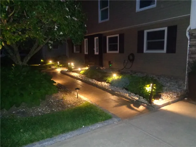 $629,900 | 176 Vernon Street, Warwick, RI 02889