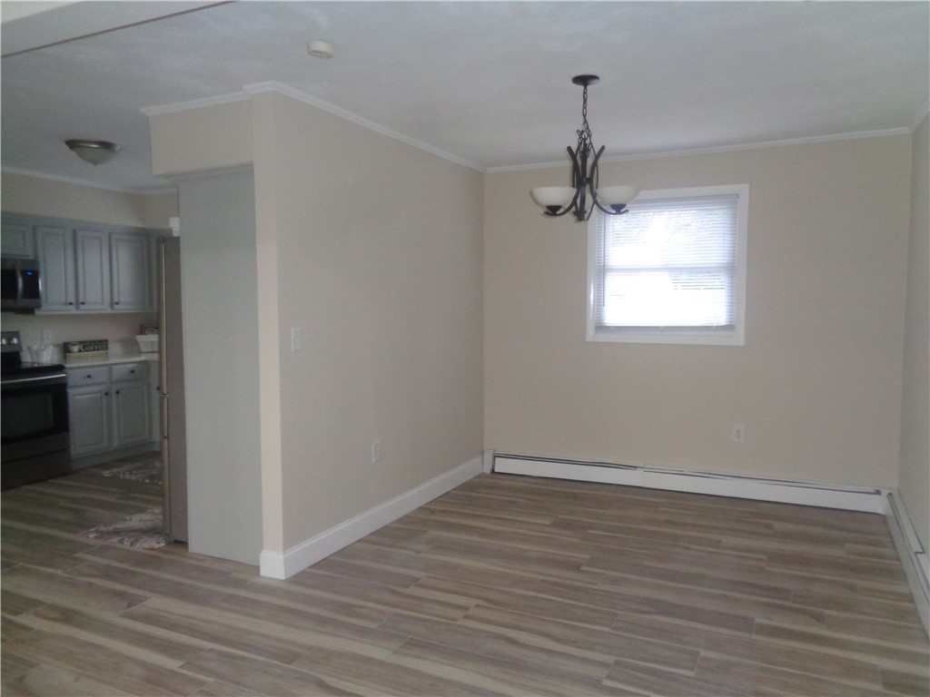 176 Vernon Street Warwick, RI 02889 - Photo 7 of 45