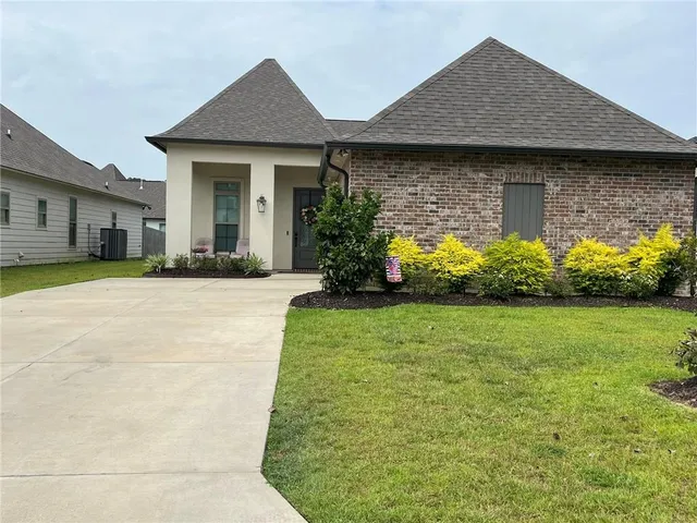 $2,500 | 11645 Hideaway Street, Denham Springs, LA 70726