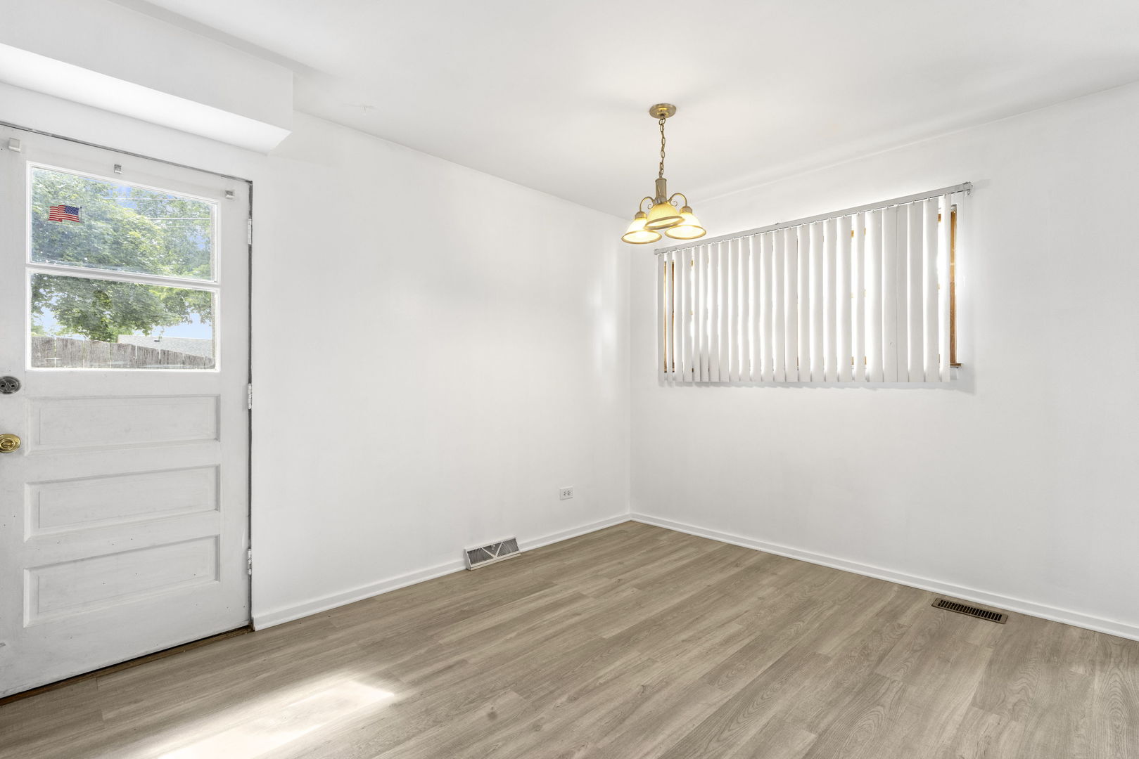 8639 Plainfield Road Lyons, IL 60534 - Photo 12 of 31