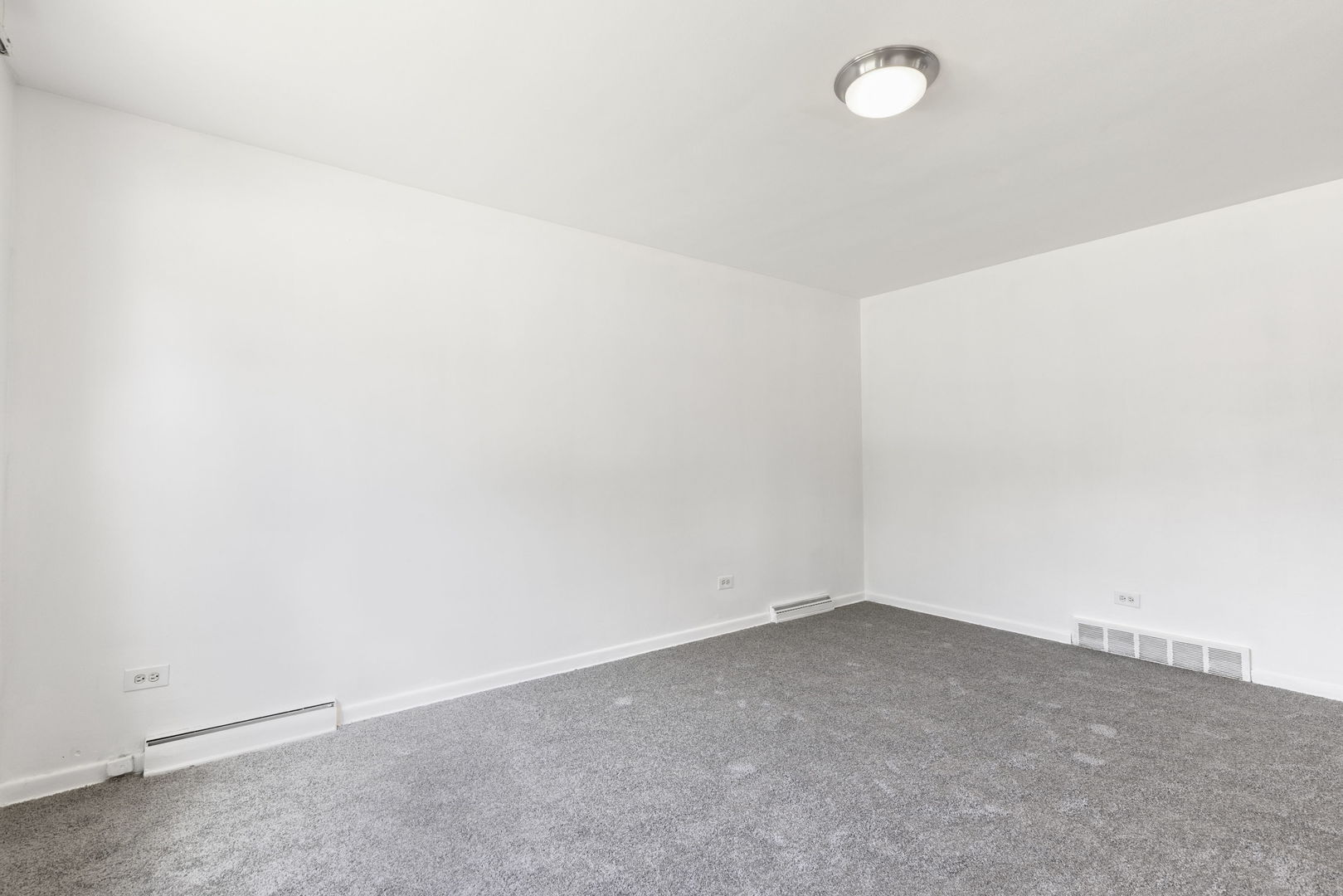 8639 Plainfield Road Lyons, IL 60534 - Photo 5 of 31