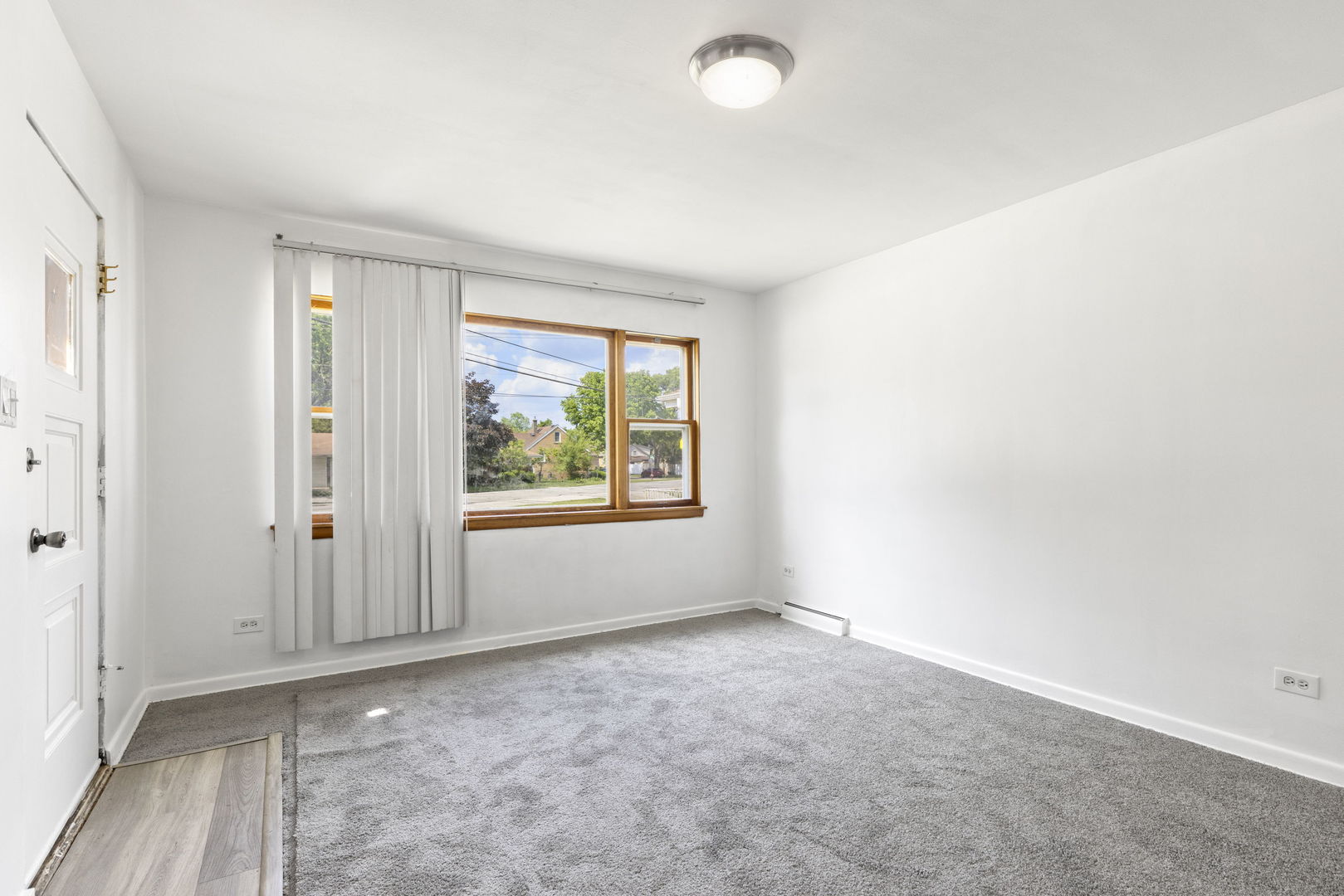 8639 Plainfield Road Lyons, IL 60534 - Photo 7 of 31