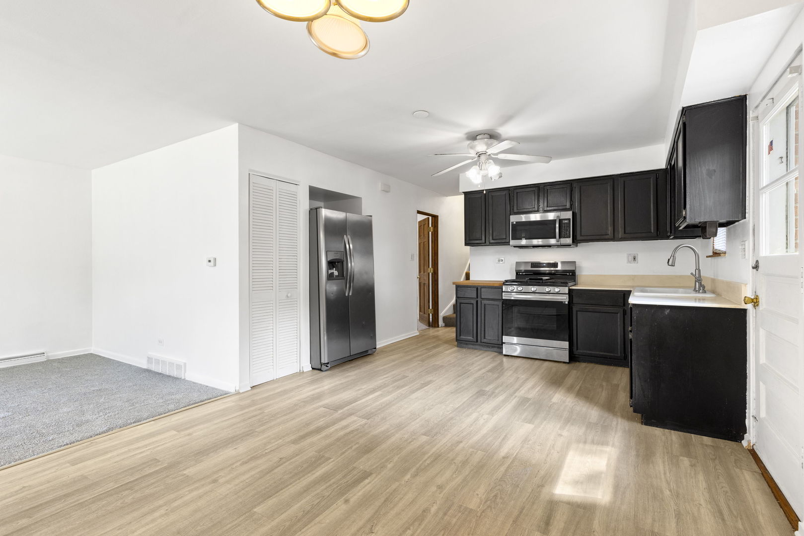 8639 Plainfield Road Lyons, IL 60534 - Photo 9 of 31