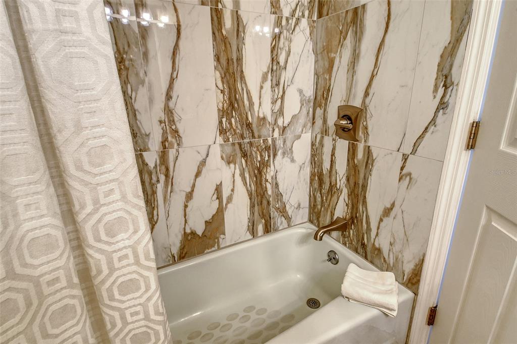 5963 Midnight Pass Road, Unit 355 Sarasota, FL 34242 - Photo 29 of 50 Gallery Image 29