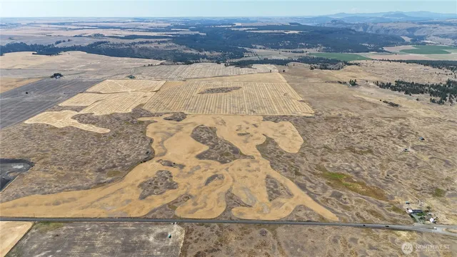 a view of the ocean view