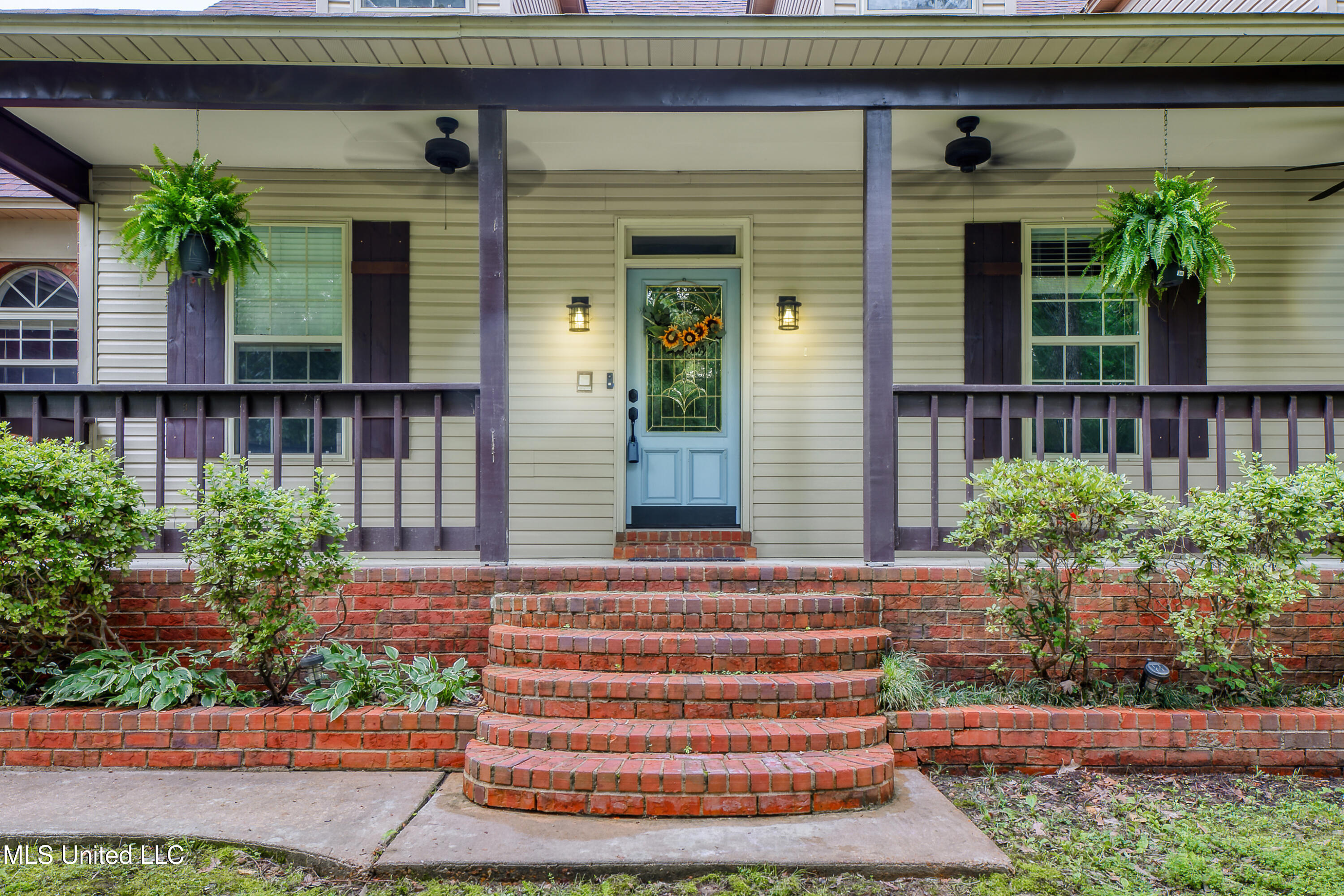 4630 Alexander Road Olive Branch, MS 38654 - Photo 2 of 50 283A0666_LuminarNeo-edit-Edit