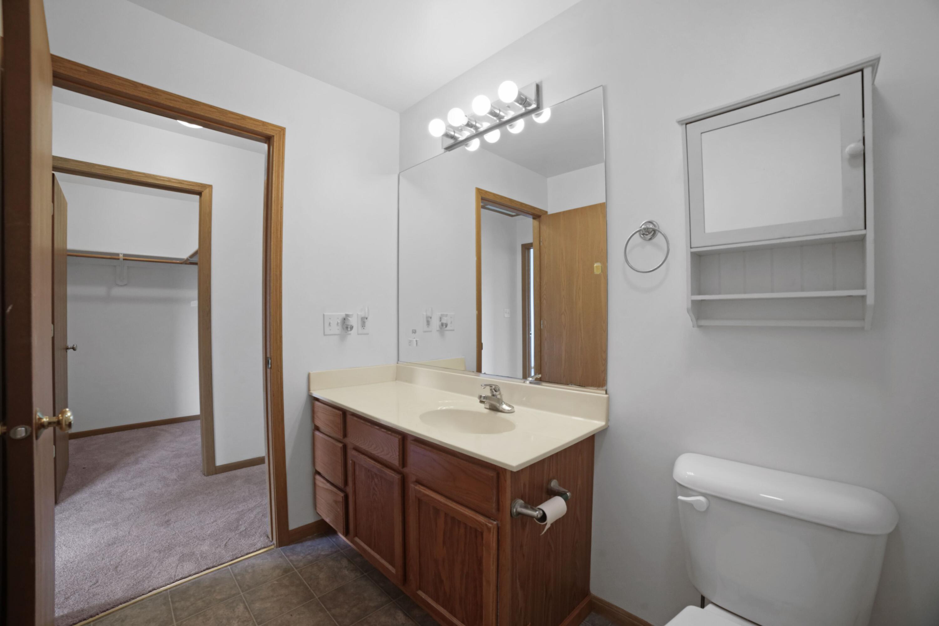 1226 Peninsula Lane Whitewater, WI 53190 - Photo 13 of 22 IMG_9731