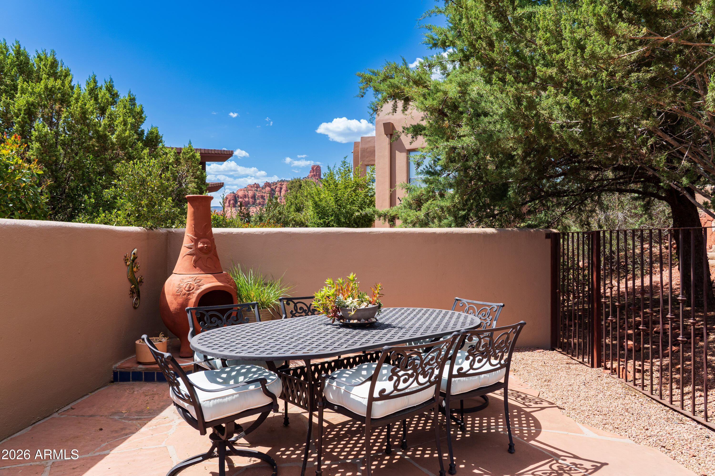2335 Mule Deer Road Sedona, AZ 86336 - Photo 38 of 50 patio dining area