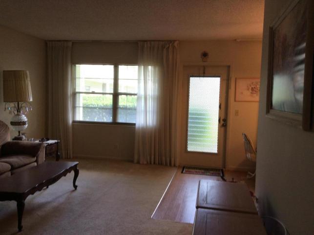 45 Dorset B, Unit 45 Boca Raton, FL 33434 - Photo 5 of 18 Living Room