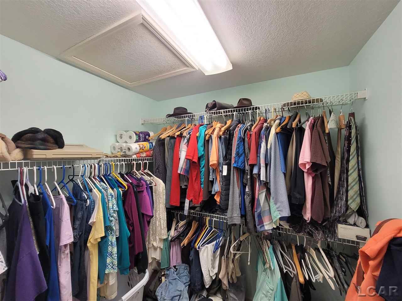 209 Joy Road Adrian, MI 49221 - Photo 18 of 52 50028210-17.JPG