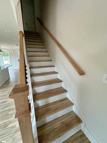 $399,900 | 9 Hawthorne Lane, Unit 104, Greenville, SC 29605