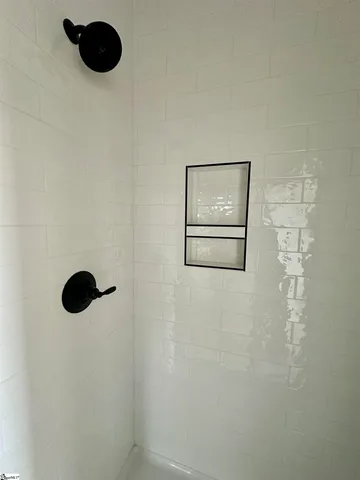 $399,900 | 9 Hawthorne Lane, Unit 104, Greenville, SC 29605