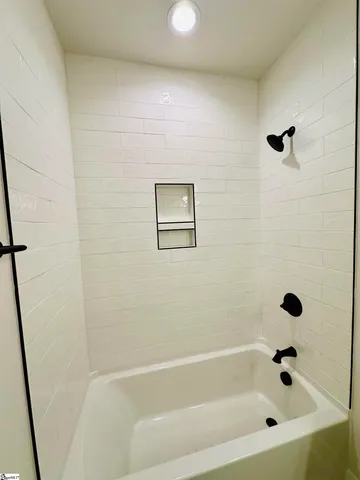 $399,900 | 9 Hawthorne Lane, Unit 104, Greenville, SC 29605