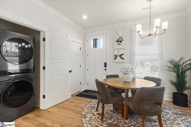 $399,900 | 9 Hawthorne Lane, Unit 104, Greenville, SC 29605