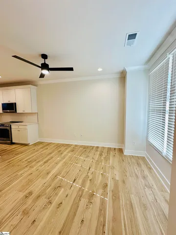 $399,900 | 9 Hawthorne Lane, Unit 104, Greenville, SC 29605