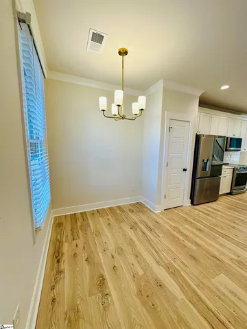 $399,900 | 9 Hawthorne Lane, Unit 104, Greenville, SC 29605