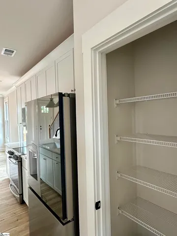 $399,900 | 9 Hawthorne Lane, Unit 104, Greenville, SC 29605