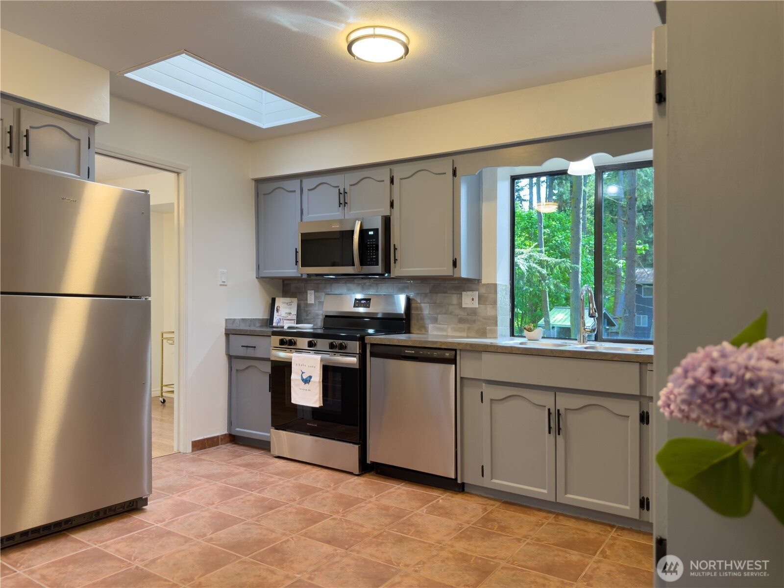 29 G Sound Place Hat Island, WA 98201 - Photo 15 of 40