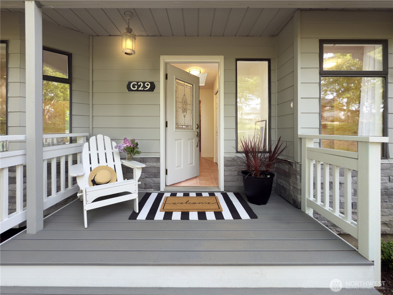 29 G Sound Place Hat Island, WA 98201 - Photo 2 of 40