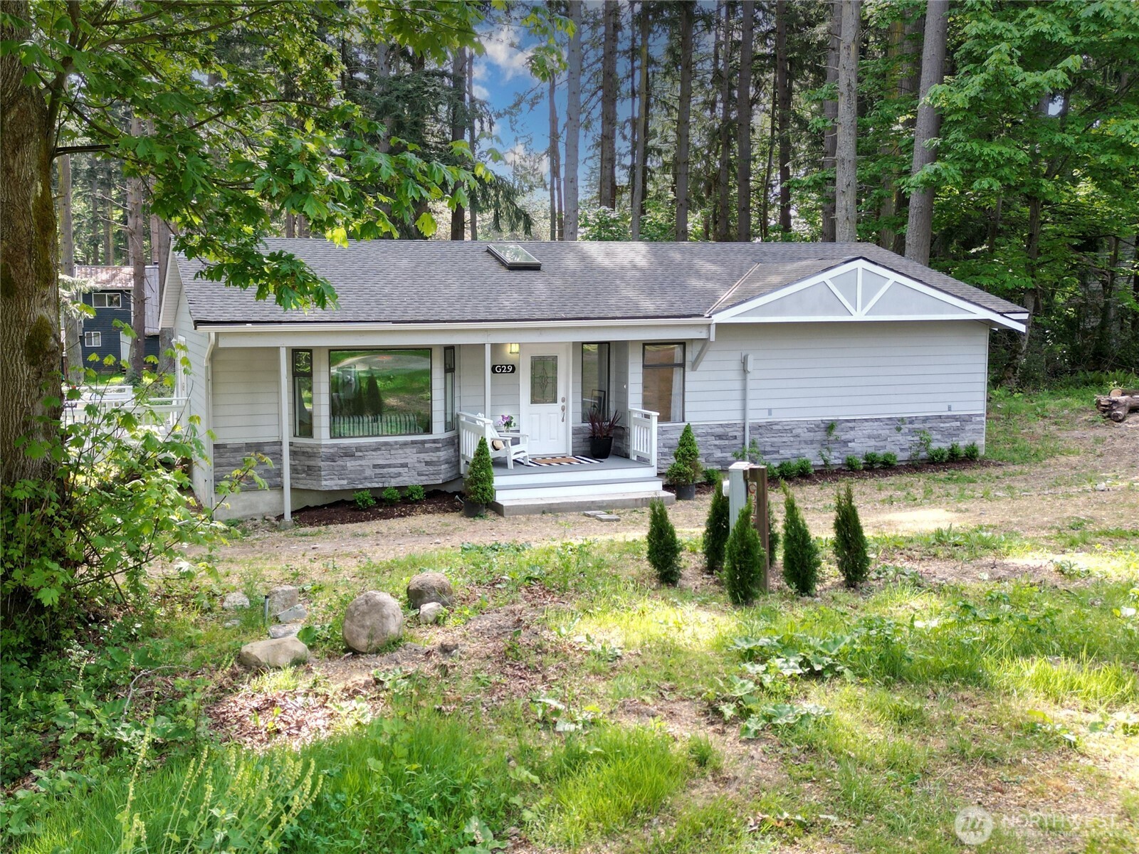 29 G Sound Place Hat Island, WA 98201 - Photo 3 of 40